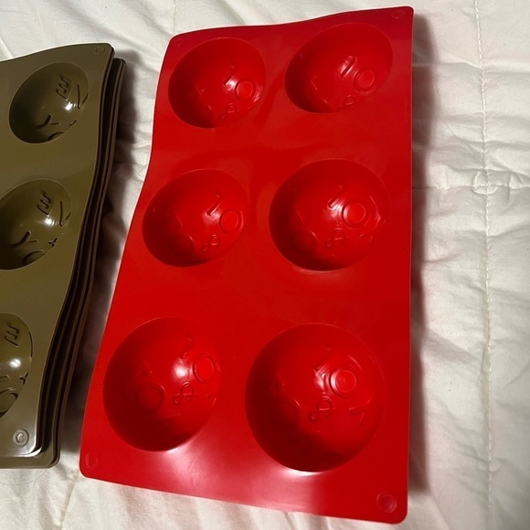 Set of 2 Love & Joy Silicone Chocolate Bomb Molds Tray has six 2.6" half rounds - Picture 2 of 9